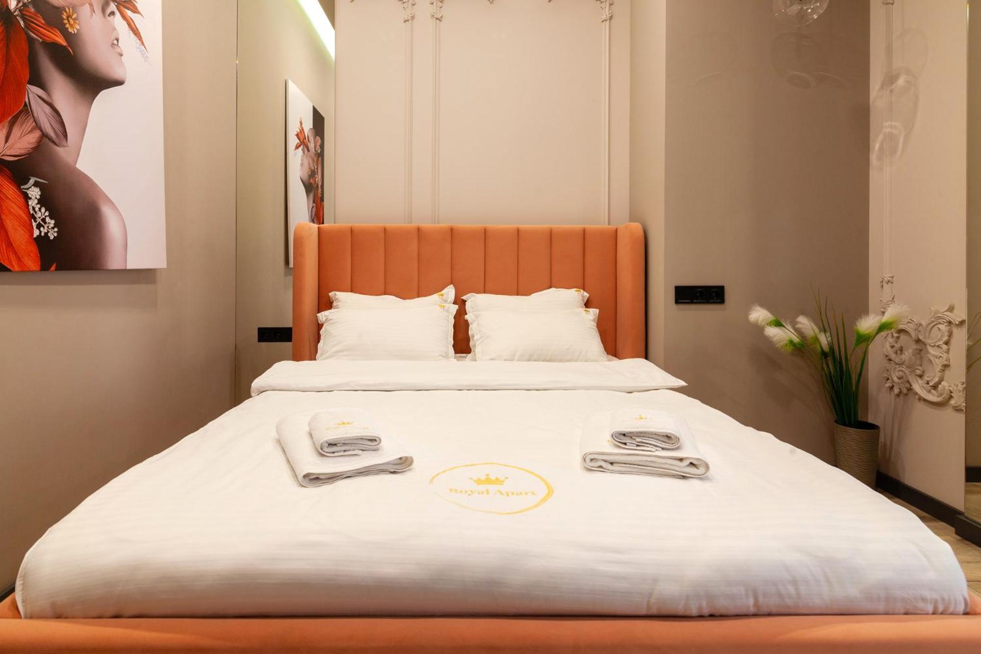 Royal Apartment On Gorodotska 33 Street Lwów Zewnętrze zdjęcie