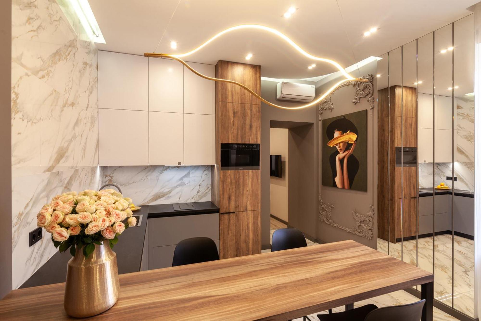 Royal Apartment On Gorodotska 33 Street Lwów Zewnętrze zdjęcie