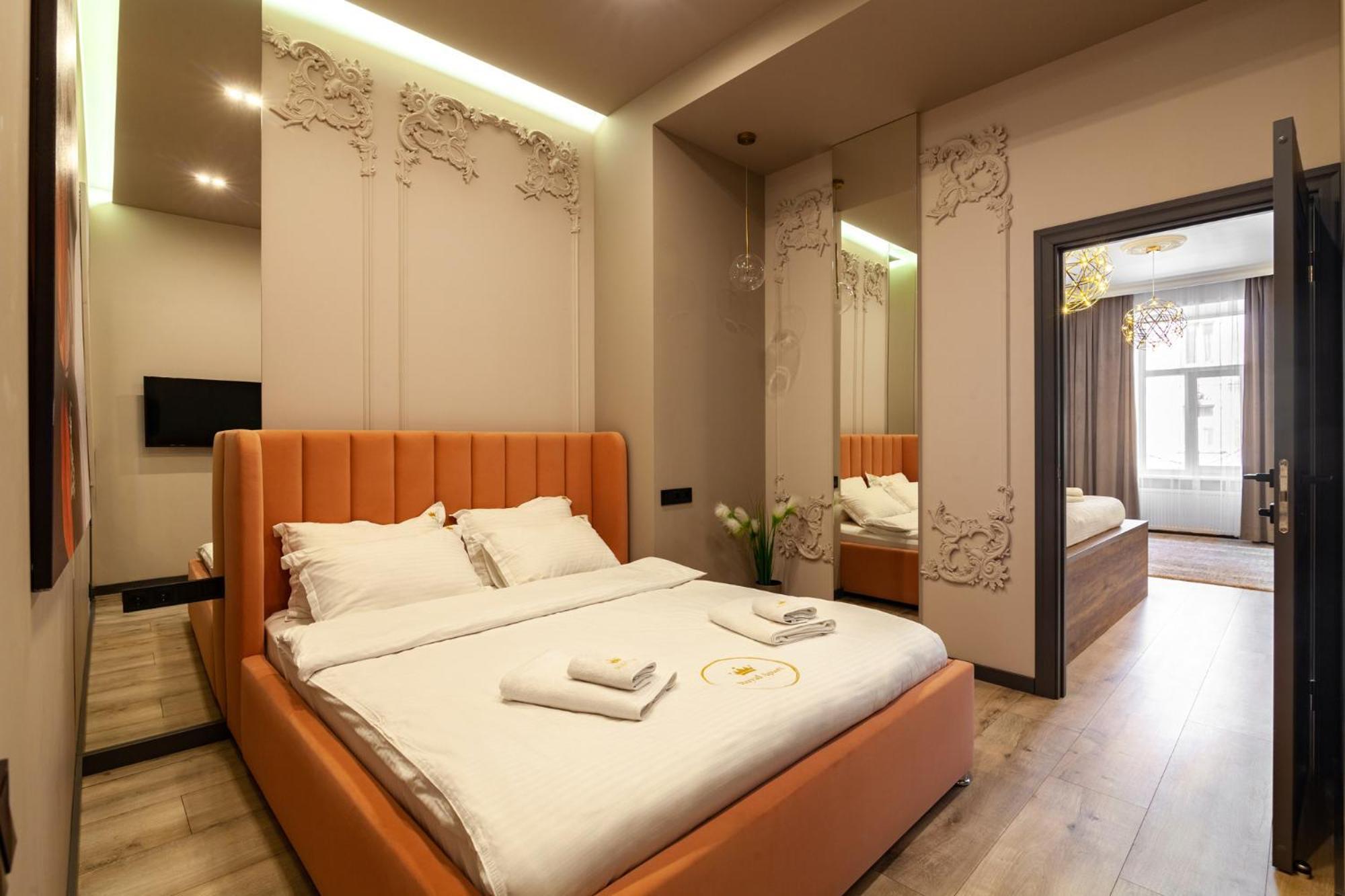 Royal Apartment On Gorodotska 33 Street Lwów Zewnętrze zdjęcie
