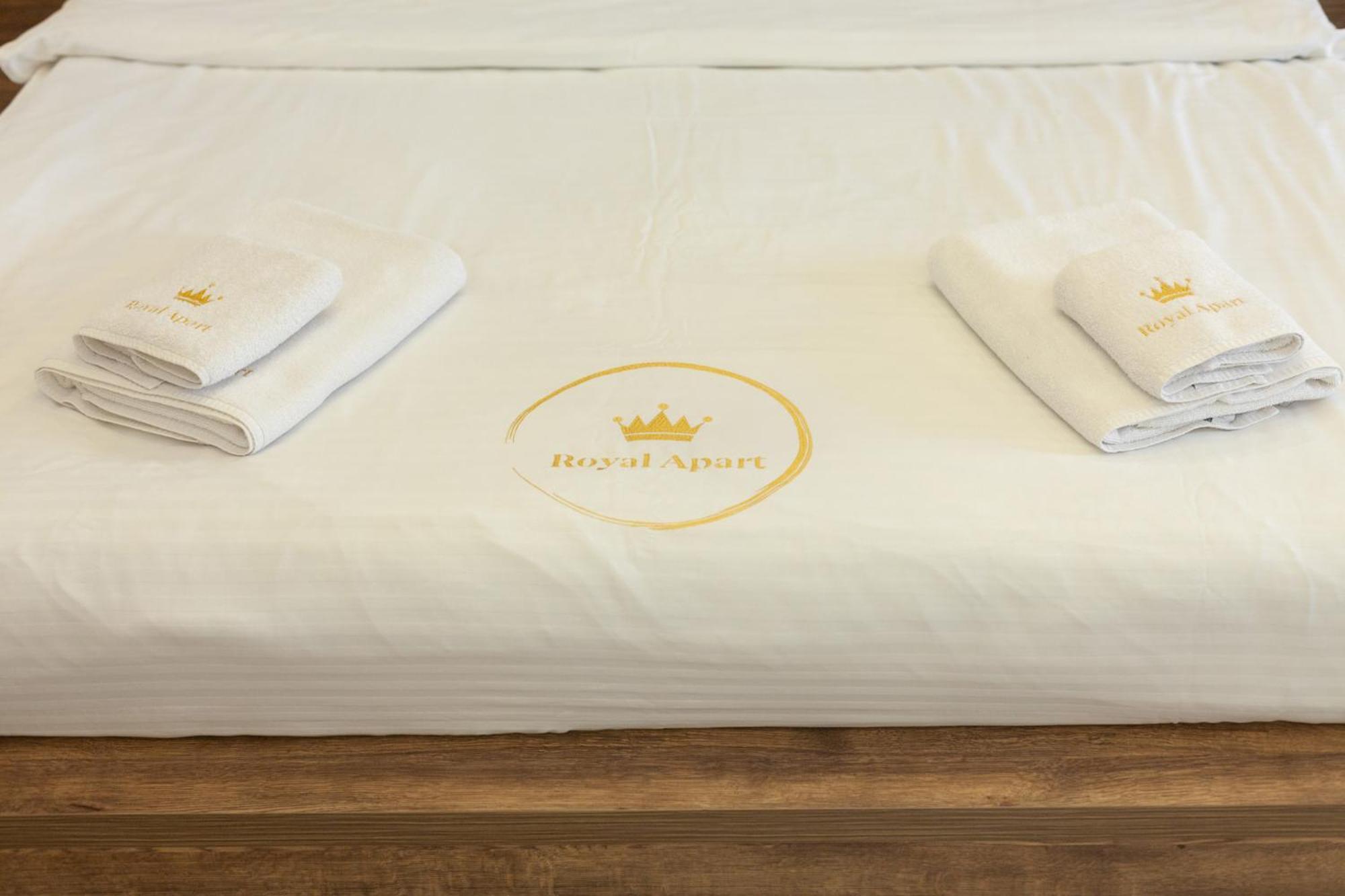 Royal Apartment On Gorodotska 33 Street Lwów Zewnętrze zdjęcie